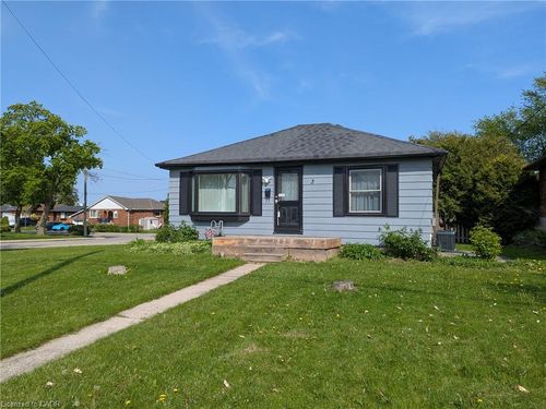 3 Maitland Ave, Hamilton, ON, L9A3J4 | Card Image
