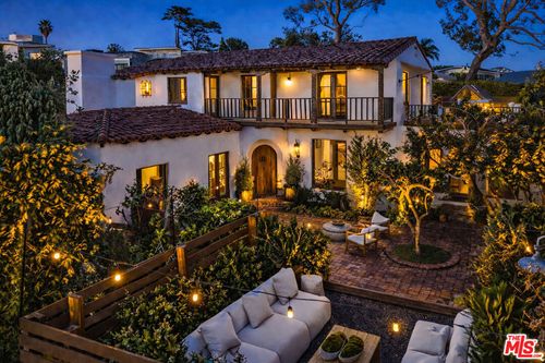 216 Notteargenta Rd, Pacific Palisades, CA, 90272-3110 | Card Image