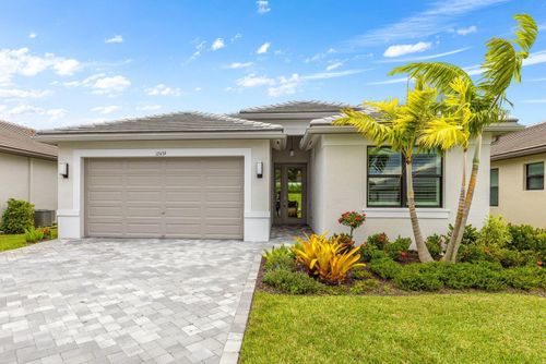 12439 Sw Blue Mangrove Pkwy, Port St Lucie, FL, 34987-6990 | Card Image