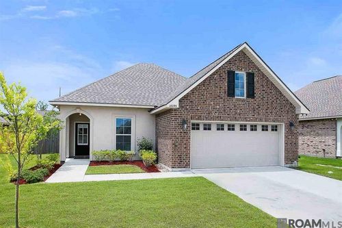 18295 Crows Nest Dr, Prairieville, LA, 70769-3944 | Card Image