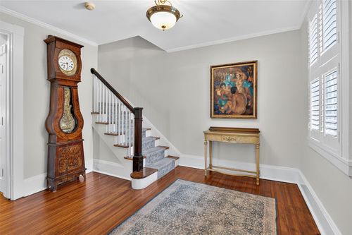 114 5th St, Garden City, NY, 11530-5925 | Card Image