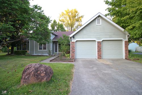 8151 Bold Forbes Ct, Indianapolis, IN, 46217-4588 | Card Image