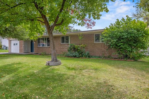 5714 Schiesel Ave, Klamath Falls, OR, 97603-6976 | Card Image