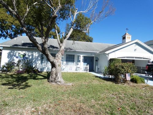 8811 Shoemaker Ln, HUDSON, FL, 34667-2726 | Card Image