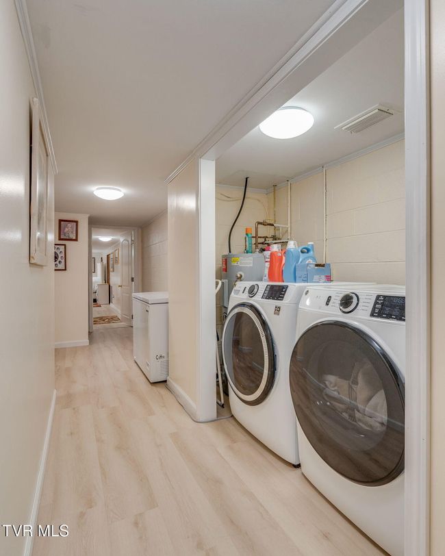 Laundry | Image 37