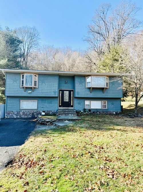 39 Peddler Hill Road, Monroe, NY, 10950 | Card Image