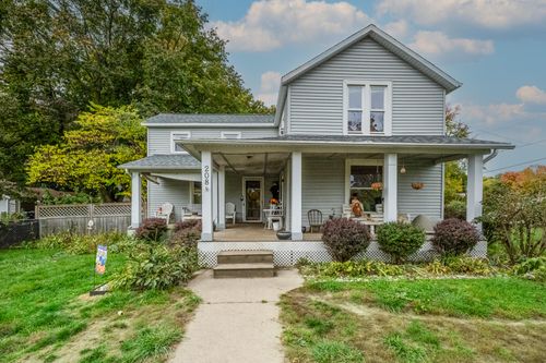 208 S Church St, Coloma, MI, 49038-9588 | Card Image