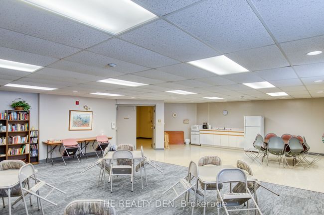 603 - 8 Christopher Crt, Condo with 2 bedrooms, 2 bathrooms and 1 parking in Guelph ON | Image 28