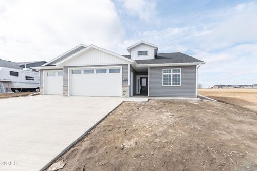 3919 Amari Loop Nw, Mandan, ND, 58554-1192 | Card Image