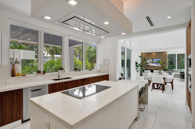 201 Buttonwood Dr, House other with 5 bedrooms, 7 bathrooms and null parking in Key Biscayne FL | Image 70