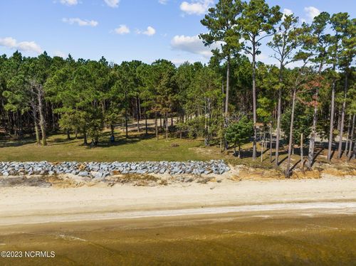4 Sandy Bay Drive E, Oriental, NC, 28571 | Card Image