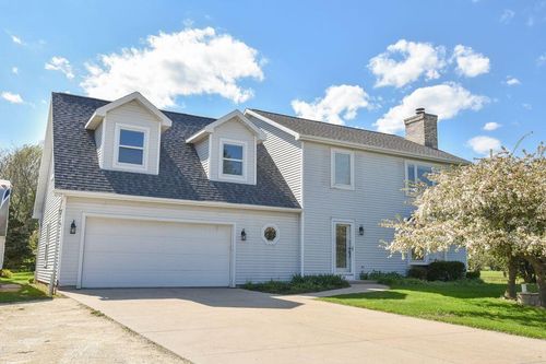511 Cheyenne Avenue, Grafton, WI, 53024 | Card Image