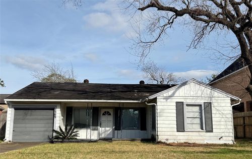 7309 S Rice Ave, Bellaire, TX, 77401-5026 | Card Image