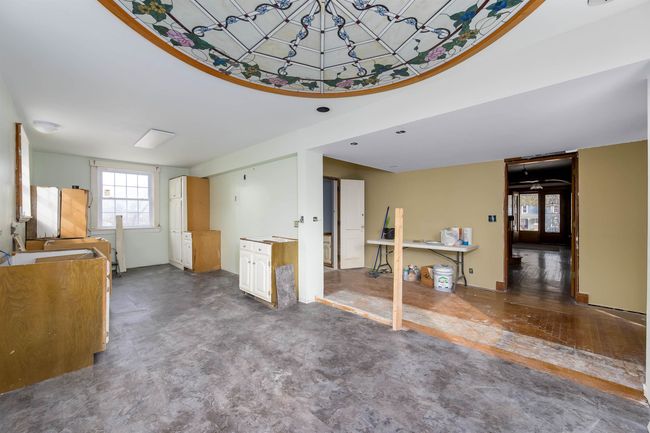 209 S Highland Ave, House other with 5 bedrooms, 7 bathrooms and null parking in Chanute KS | Image 33