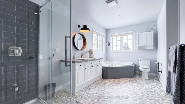 81572 Lucknow Line, Home with 4 bedrooms, 2 bathrooms and 10 parking in Goderich ON | Image 16