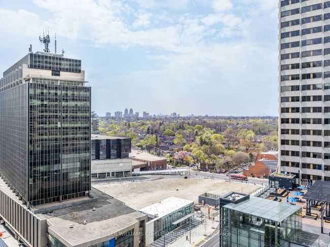 1003 - 8 Eglinton Ave E, Condo with 1 bedrooms, 1 bathrooms and null parking in Toronto ON | Image 28