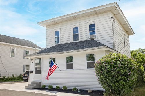 6 Mill St, Akron, NY, 14001-1205 | Card Image