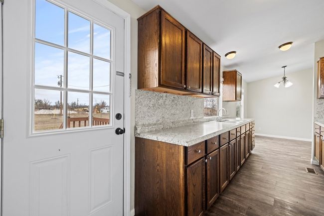 108 Gammenthaler Ln, House other with 3 bedrooms, 2 bathrooms and 1 parking in Harper TX | Image 5