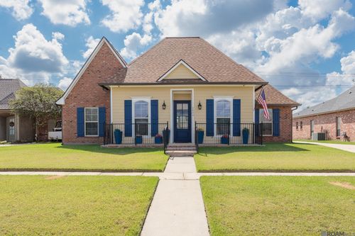 2034 Pointe South Dr, Zachary, LA, 70791-5426 | Card Image