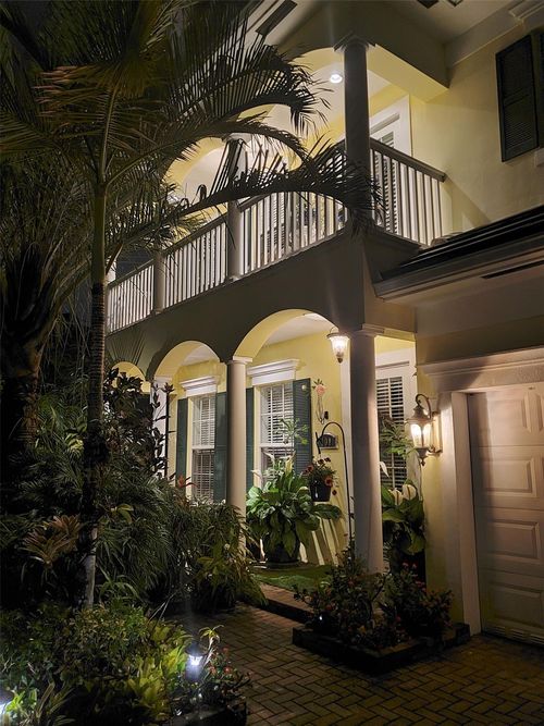 101 Ne 21st St, Wilton Manors, FL, 33305-1045 | Card Image