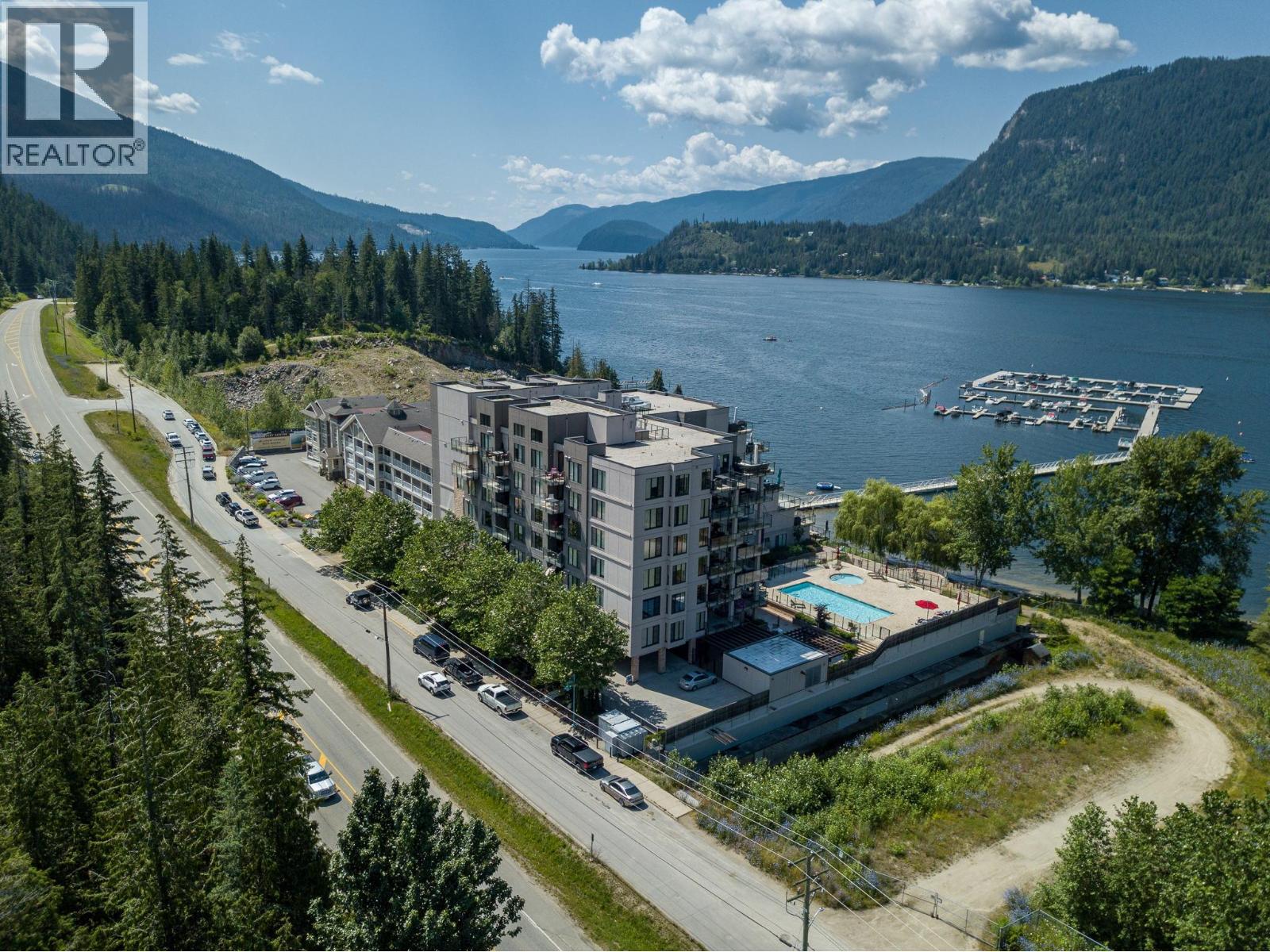 Residential in Sicamous 4