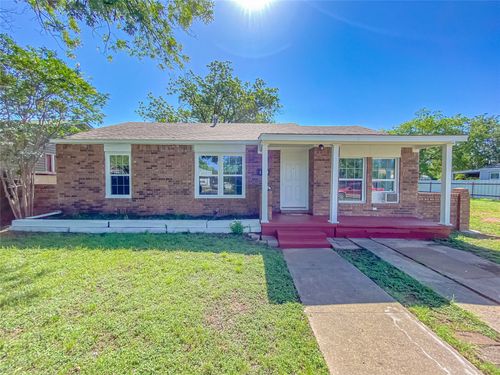 1118 Kirkwood St, Abilene, TX, 79603-4936 | Card Image