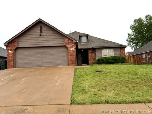 12169 N 107th East Pl, Collinsville, OK, 74021-5568 | Card Image