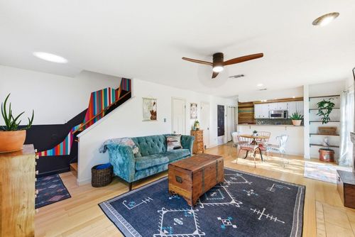 6814 Old Quarry Ln, Austin, TX, 78731-4109 | Card Image