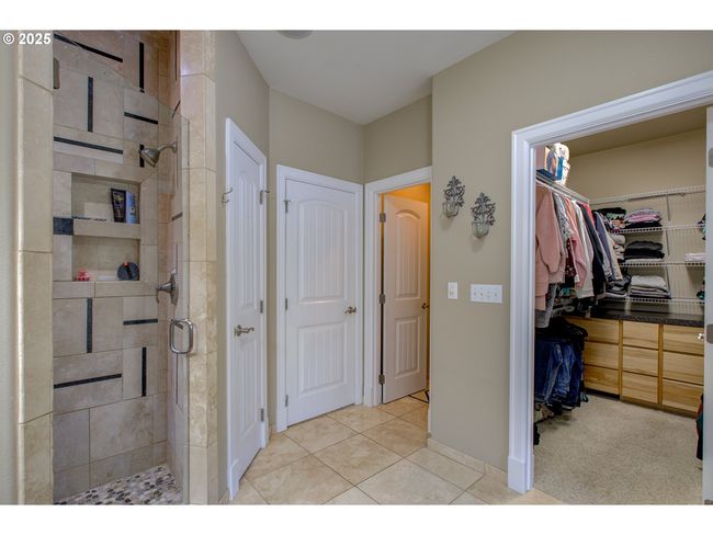 459 Oak Valley Loop, House other with 4 bedrooms, 4 bathrooms and 3 parking in Winchester OR | Image 20