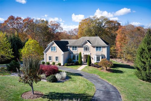 28 Heritage Ct, Tuxedo Park, NY, 10987-4768 | Card Image