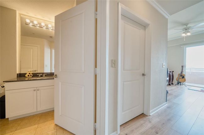 UNIT-2405 - 3505 Sage Rd, Condo with 2 bedrooms, 2 bathrooms and 1 parking in Houston TX | Image 13
