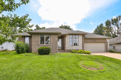 2304 W Hanover St, Springfield, MO, 65807-4498 | Card Image