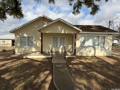 719 Kelly St, Poteet, TX, 78065-4231 | Card Image