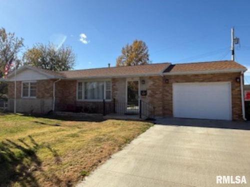 424 Noel Ct, Quincy, IL, 62305-5948 | Card Image