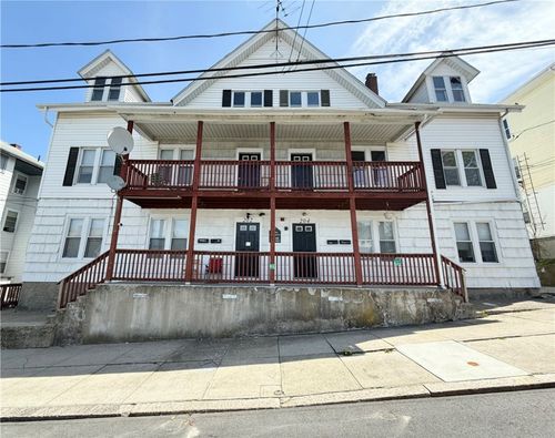 204 Welles St, Woonsocket, RI, 02895-4615 | Card Image