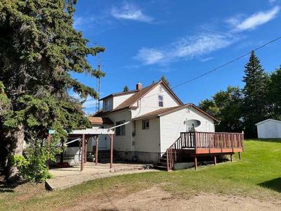 5215 54 Ave, House detached with 2 bedrooms, 1 bathrooms and 10 parking in Bashaw AB | Image 1