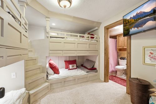 313-2176 S Bear Lake Blvd, Garden City, UT, 84028-9700 | Card Image