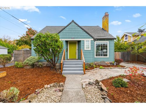 4004 Se 51st Ave, Portland, OR, 97206-3076 | Card Image