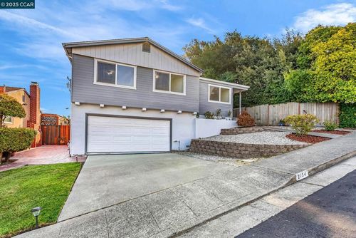 2154 Pyramid Dr, Richmond, CA, 94803-3220 | Card Image