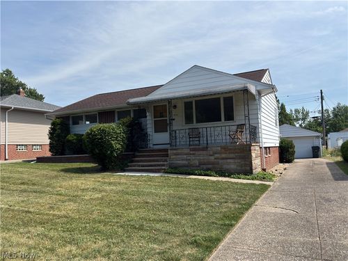 536 Westview Rd, Bedford, OH, 44146-2241 | Card Image