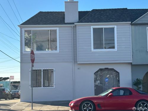 2195 34th Ave, San Francisco, CA, 94116-1608 | Card Image