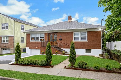 93 Crotona Ave, Harrison, NY, 10528-2955 | Card Image