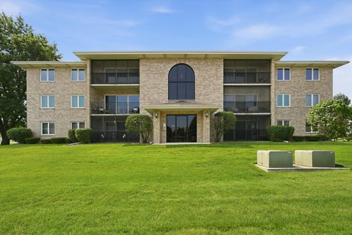 101-4910 134th Ct, Crestwood, IL, 60418-4523 | Card Image