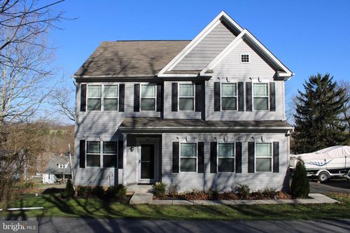 1003 Chestnut St, DELTA, PA, 17314-8100 | Card Image