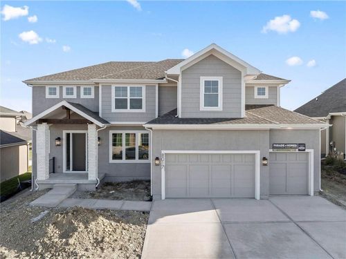 8017 Round Prairie St, Shawnee, KS, 66220-2517 | Card Image