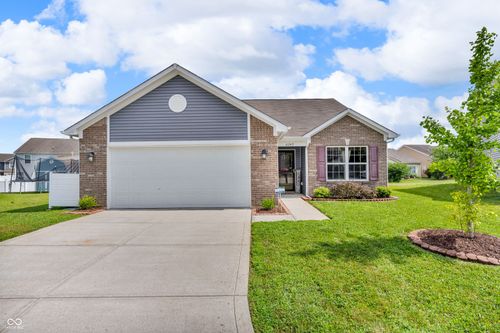 6249 Emerald Lake Ct, Indianapolis, IN, 46221-4262 | Card Image