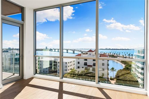 701-111 Golden Gate Pt, Sarasota, FL, 34236-6986 | Card Image