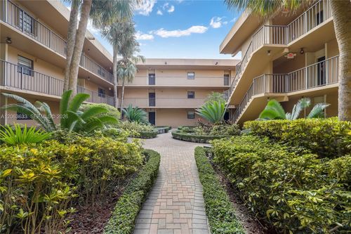 103-10425 Sw 112th Ave, Miami, FL, 33176-8205 | Card Image