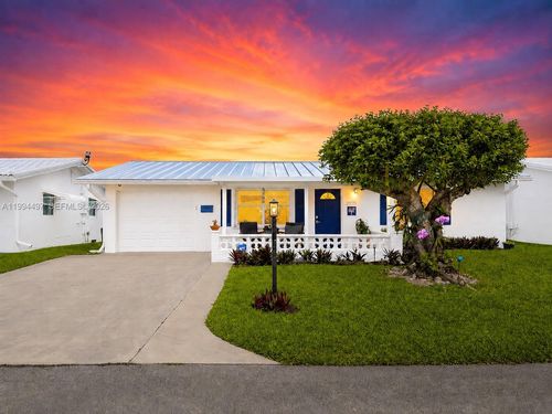 2105 Sw Park Dr, Boynton Beach, FL, 33426-5309 | Card Image