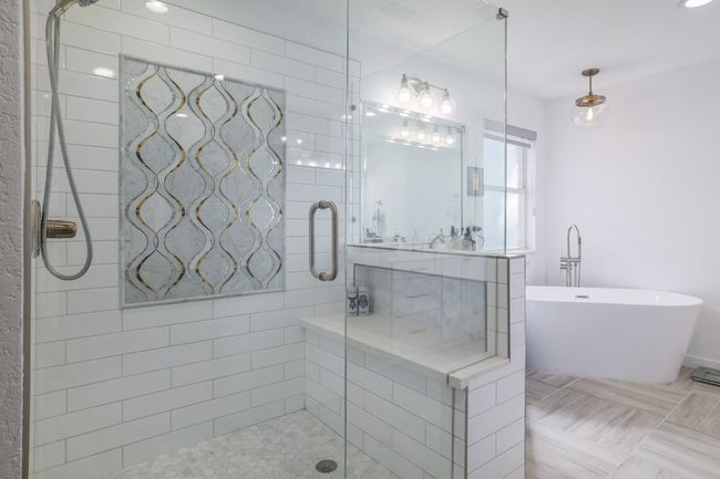 Master Bathroom | Image 16
